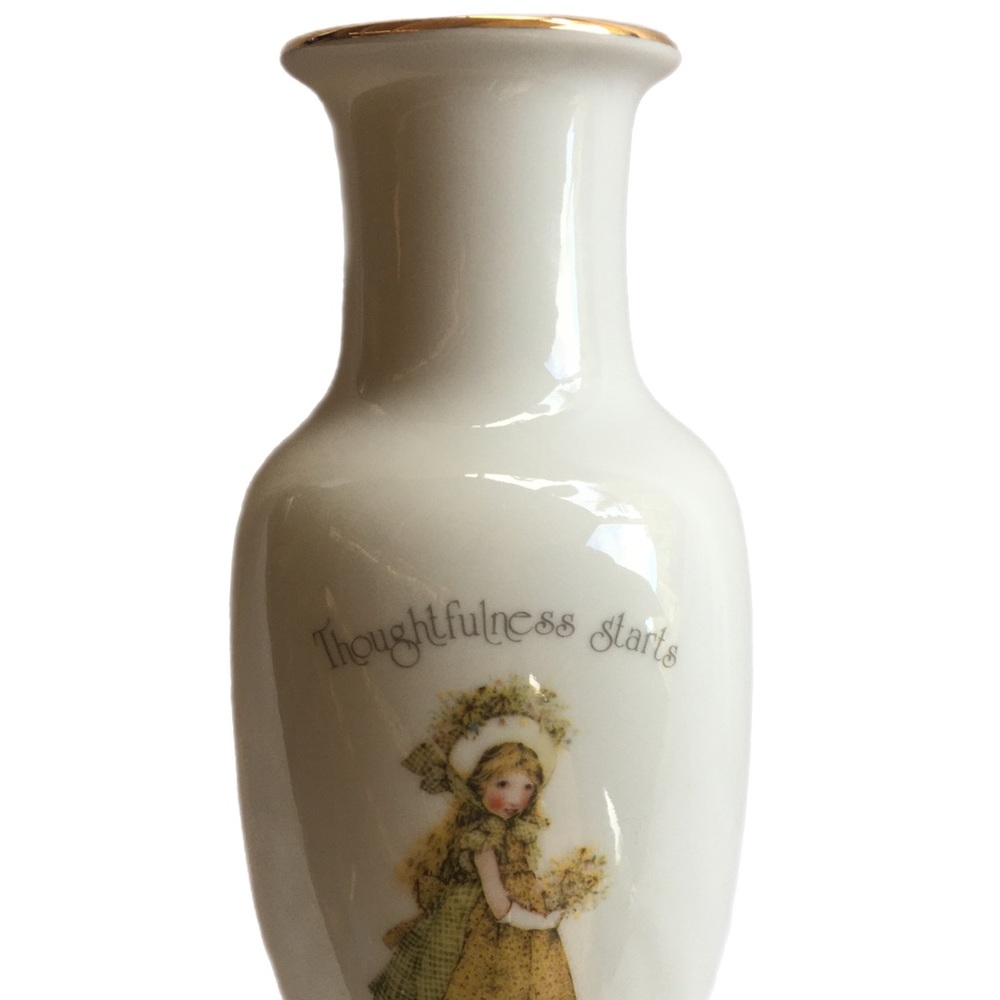 Holly Hobbie porcelain collectable vase. 8”high - Picture 6 of 8